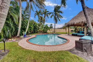 60 SE 10th St, Pompano Beach, FL 33060 - Photo 43