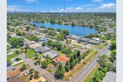 6772 Camelia Drive, Miramar, FL 33023 - Photo 31