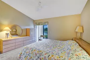 5658 Parkwalk Cir E, Boynton Beach, FL 33472 - Photo 23