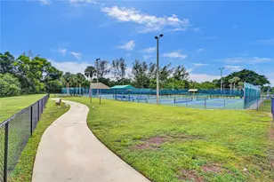 5658 Parkwalk Cir E, Boynton Beach, FL 33472 - Photo 51