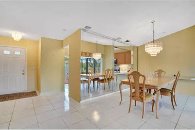 5658 Parkwalk Circle E, Boynton Beach, FL 33472 - Photo 7