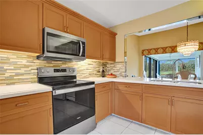 5658 Parkwalk Circle E, Boynton Beach, FL 33472 - Photo 13