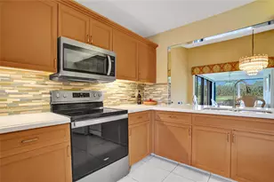 5658 Parkwalk Cir E, Boynton Beach, FL 33472 - Photo 13