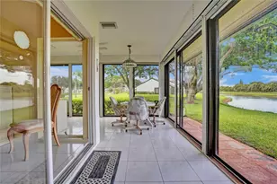 5658 Parkwalk Circle E, Boynton Beach, FL 33472 - Photo 21