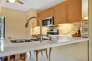 5658 Parkwalk Cir E, Boynton Beach, FL 33472 - Photo 9