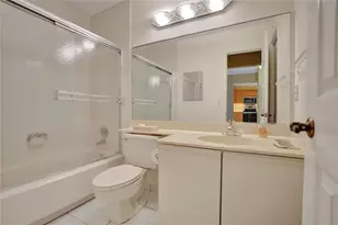 5658 Parkwalk Cir E, Boynton Beach, FL 33472 - Photo 31