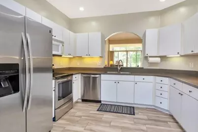 676 W Palm Aire Drive, Pompano Beach, FL 33069 - Photo 9