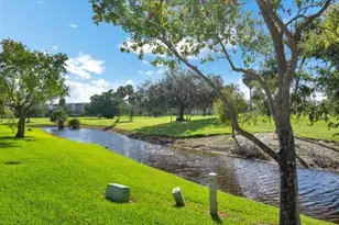 676 W Palm Aire Dr, Pompano Beach, FL 33069 - Photo 7