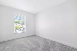 7500 NW 75th St, Tamarac, FL 33321 - Photo 9