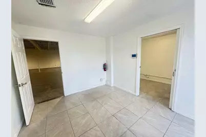 511 NE 32nd Street #541A, Oakland Park, FL 33334 - Photo 3