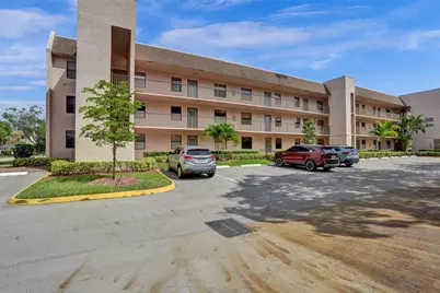 10434 Sunrise Lakes Boulevard #202, Sunrise, FL 33322 - Photo 23