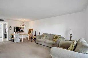 10434 Sunrise Lakes Blvd, Sunrise, FL 33322 - Photo 7