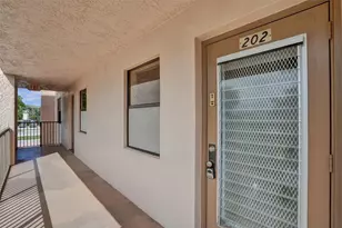 10434 Sunrise Lakes Blvd, Sunrise, FL 33322 - Photo 21