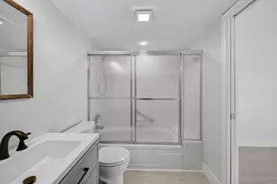 2902 Victoria Cir, Pompano Beach, FL 33066 - Photo 17