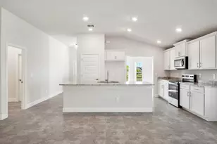 5202 Vespera St, Fort Pierce, FL 34951 - Photo 7