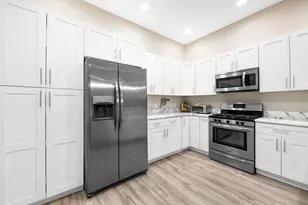 919 NE 17th Way, Fort Lauderdale, FL 33304 - Photo 3