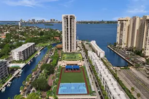 1800 NE 114th St, Miami, FL 33181 - Photo 11