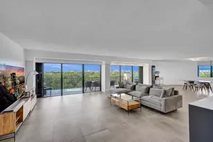 1800 NE 114th St, Miami, FL 33181 - Photo 23