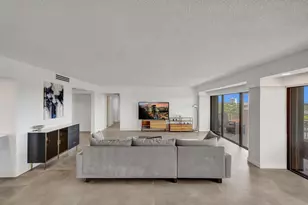 1800 NE 114th St, Miami, FL 33181 - Photo 29