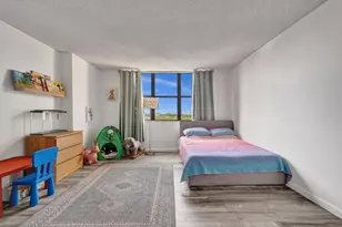 1800 NE 114th St, Miami, FL 33181 - Photo 43