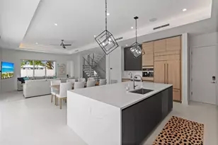 221 Shore Ct, Fort Lauderdale, FL 33308 - Photo 17