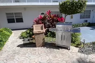 120 NE 20th Ave, Deerfield Beach, FL 33441 - Photo 11