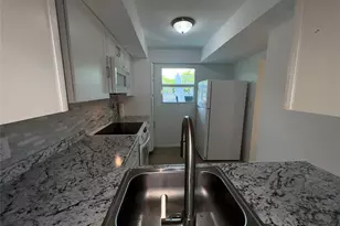 117 Royal Pk Dr, Oakland Park, FL 33309 - Photo 11