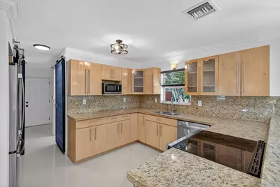 2924 NW 8th Avenue, Wilton Manors, FL 33311 - Photo 5