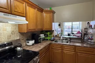 10056 Winding Lake Rd, Sunrise, FL 33351 - Photo 7