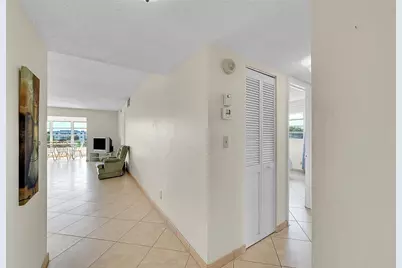 4000 NW 44th Avenue #401, Lauderdale Lakes, FL 33319 - Photo 5