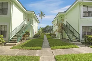 8771 NW 39th St, Sunrise, FL 33351 - Photo 15