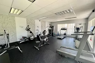 2300 Park Ln, Hollywood, FL 33021 - Photo 23