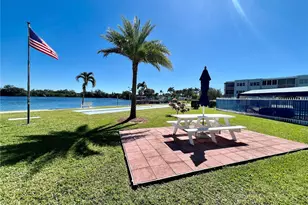2300 Park Ln, Hollywood, FL 33021 - Photo 27