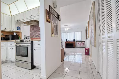 2300 Park Lane #311, Hollywood, FL 33021 - Photo 5