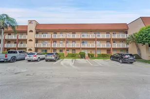 9261 Sunrise Lakes Blvd, Sunrise, FL 33322 - Photo 27