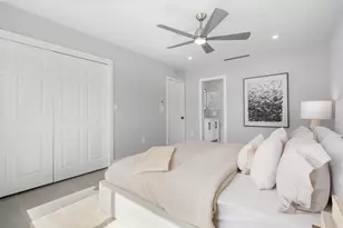 324 NE 28th St, Wilton Manors, FL 33334 - Photo 13