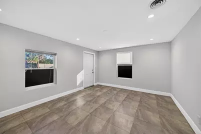 2009 NW 21st Avenue, Fort Lauderdale, FL 33311 - Photo 9