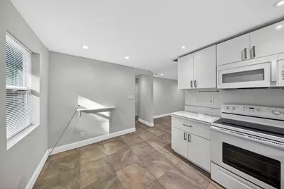 2009 NW 21st Avenue, Fort Lauderdale, FL 33311 - Photo 9