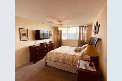 9420 S Hollybrook Lake Drive #305, Hollywood, FL 33025 - Photo 9