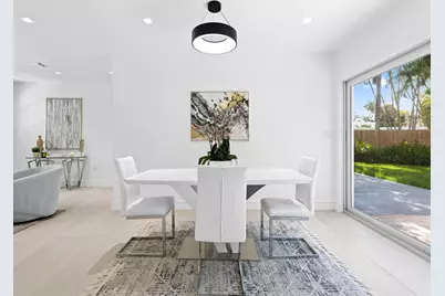 332 NE 29th Street, Wilton Manors, FL 33334 - Photo 9