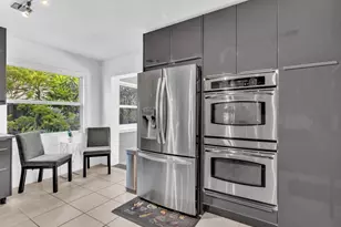 1124 NE 18th Ave, Fort Lauderdale, FL 33304 - Photo 3