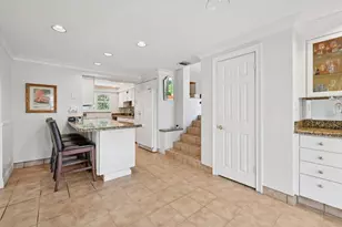 1709 NE 28th Dr, Wilton Manors, FL 33334 - Photo 7