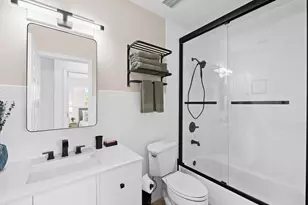 812 NW 26th St, Wilton Manors, FL 33311 - Photo 19