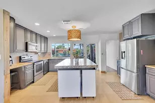 1736 NW 38th St, Oakland Park, FL 33309 - Photo 5