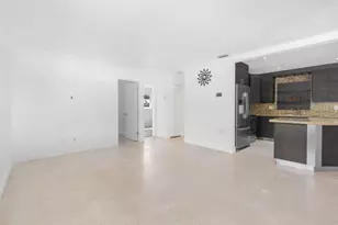 1498 NE 39th St, Oakland Park, FL 33334 - Photo 7