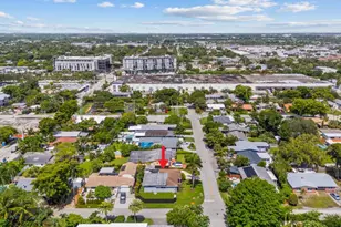 1498 NE 39th St, Oakland Park, FL 33334 - Photo 35