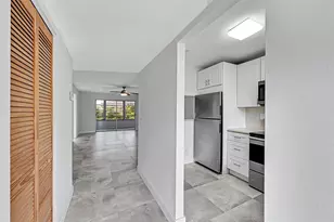 9761 Sunrise Lakes Blvd, Sunrise, FL 33322 - Photo 3