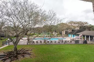 7827 Ashmont Cir, Tamarac, FL 33321 - Photo 17