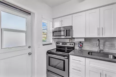 2131 NE 42nd Court #104e, Pompano Beach, FL 33064 - Photo 9