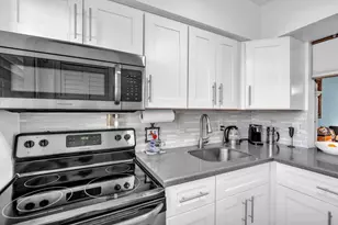 2131 NE 42nd Ct, Pompano Beach, FL 33064 - Photo 11